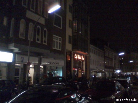 Ohne Stra&szlig;enbeleuchtung kann man Nachtaufnahmen mit dem Moto U9 getrost vergessen